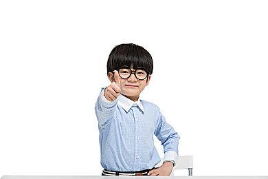 英国每周游戏下载量统计：《艾尔登法环》重登王座